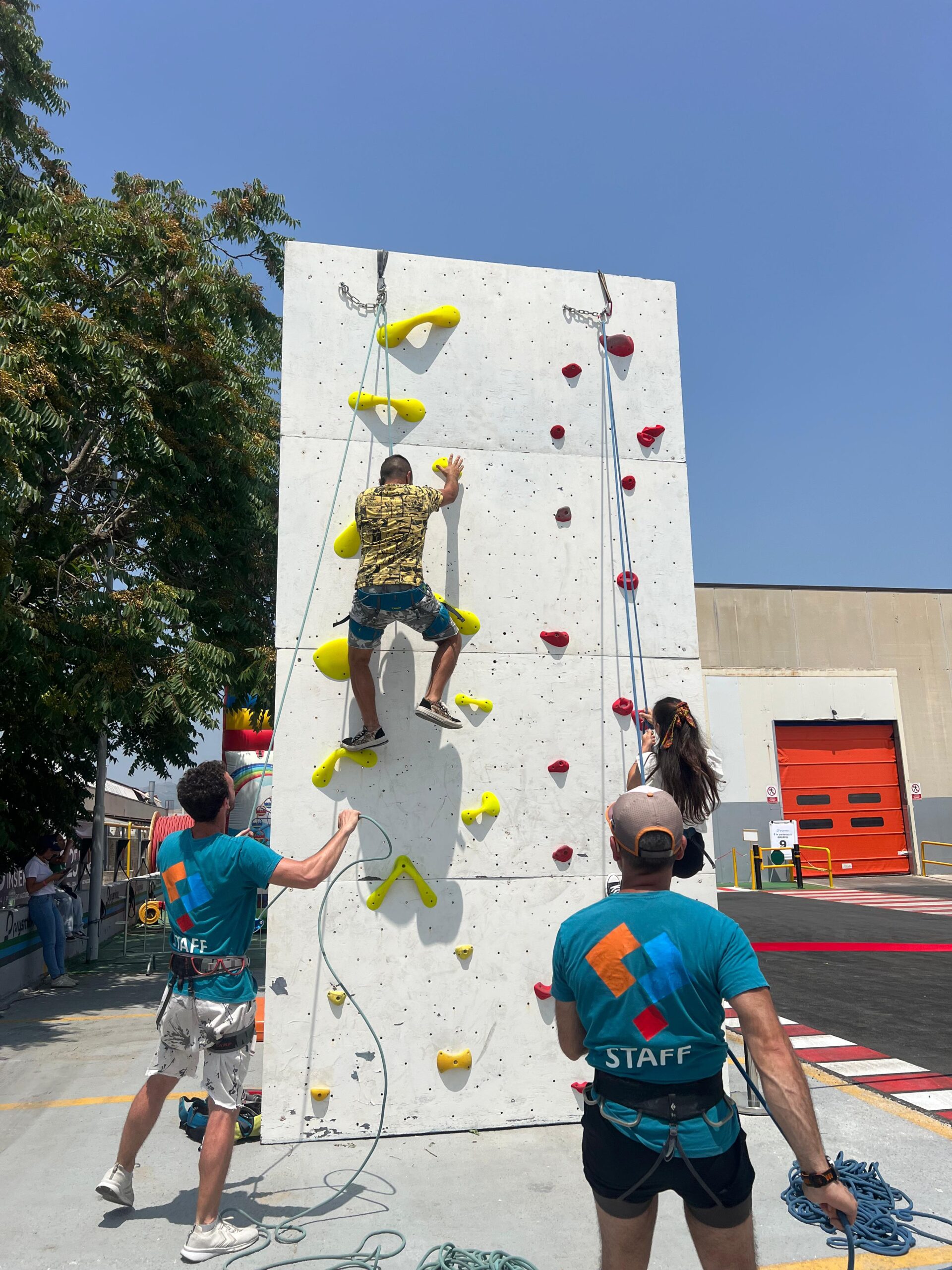 Noleggio di strutture artificiali per arrampicata